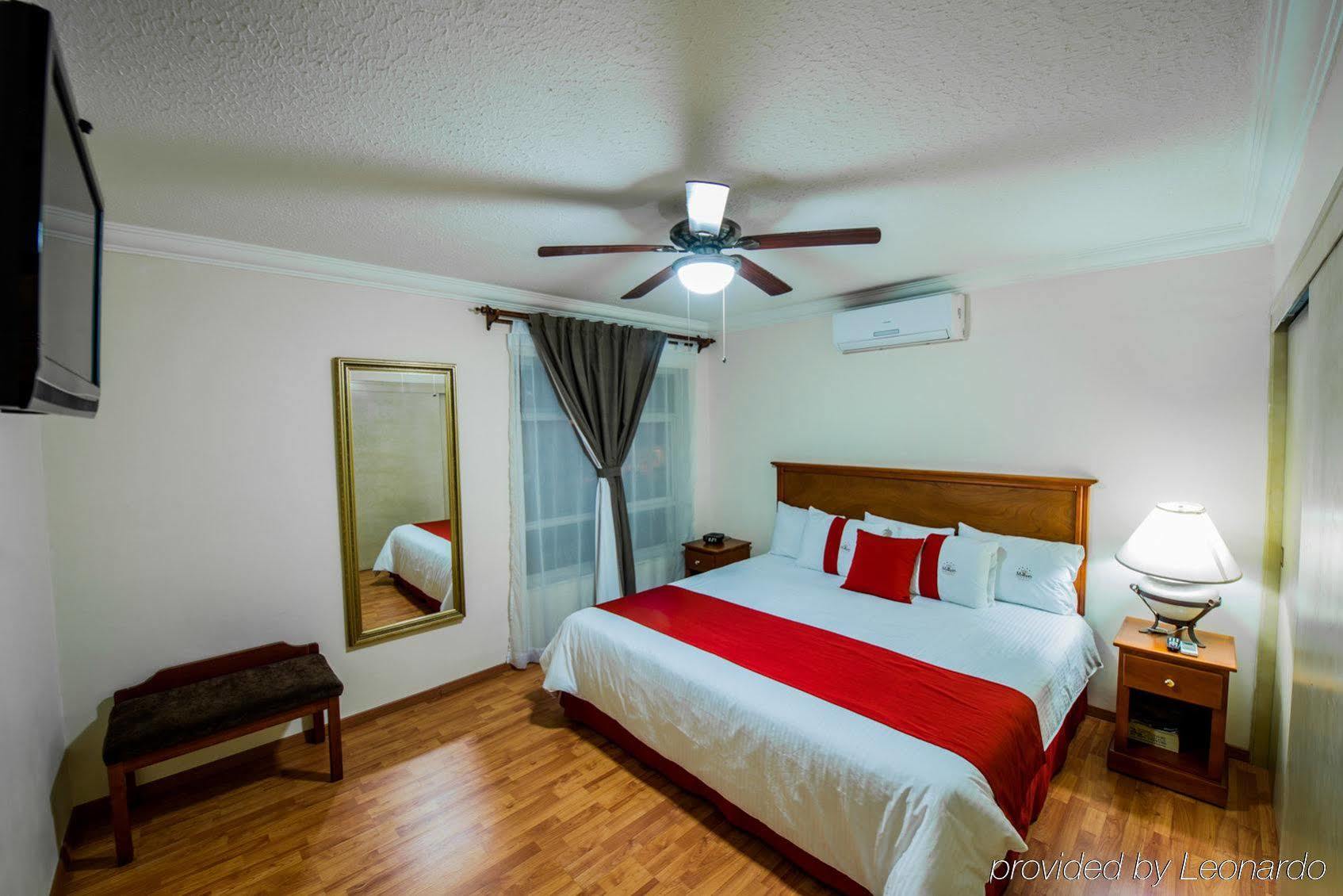 Del Marques Hotel&Suites Guadalajara Buitenkant foto